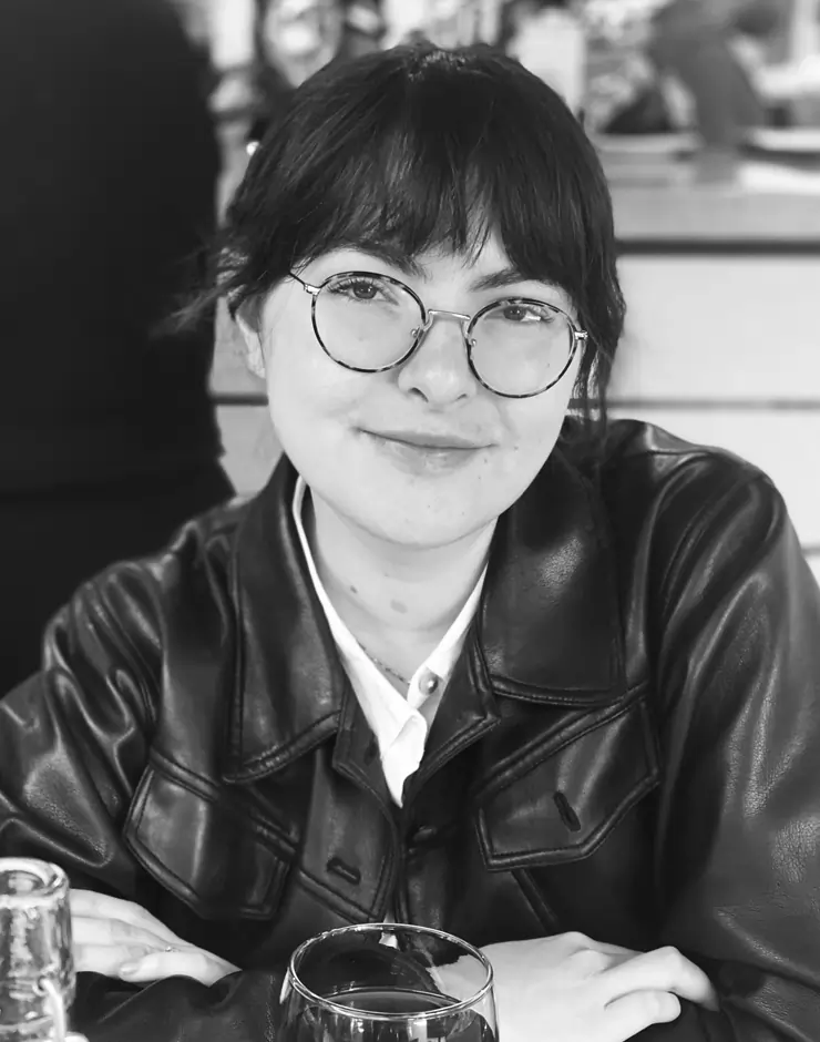 Alejandra Frías, Senior Designer - B/W card image